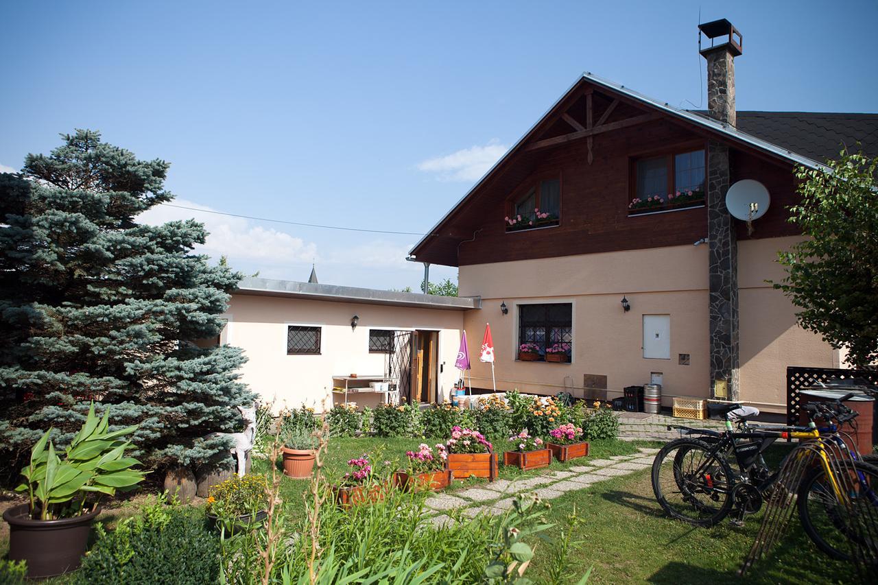 Hostinec u Hromadov - ubytovanie v súkromí Rajecka Lesna Exterior foto